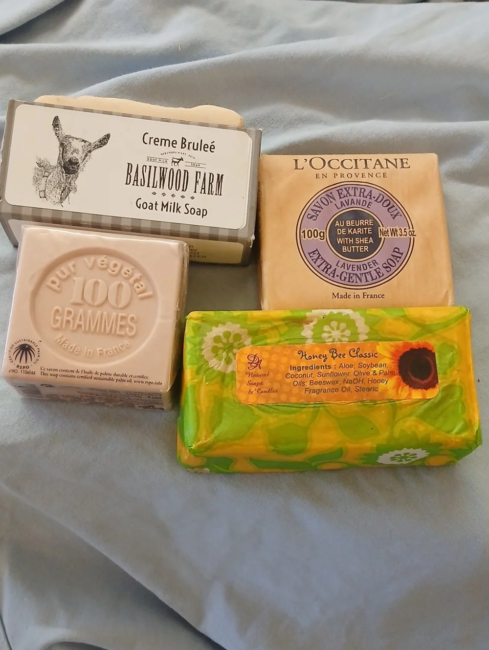 L'Occitane Lavender Extra-Gentle Soap - Creamy Beige